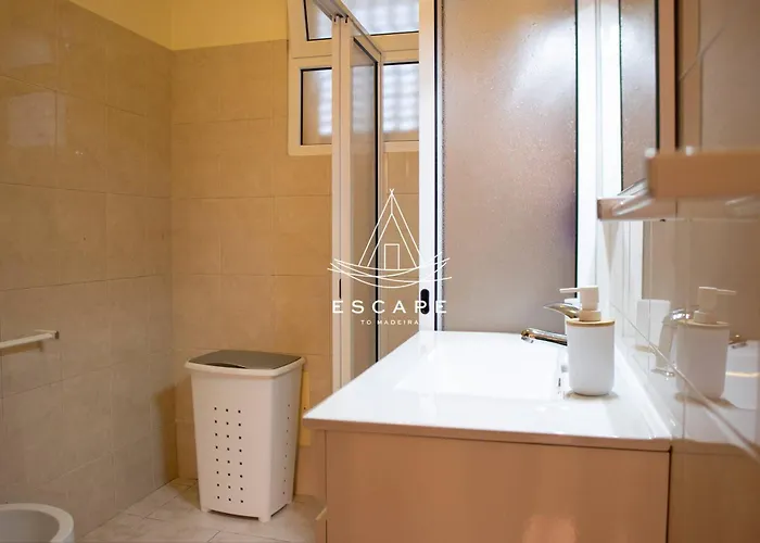 Casa Lucas By Escape To Madeira * Arco da Calheta (Madeira)